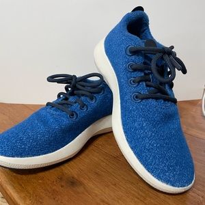 Allbirds wool runners SZ 8 women in great condition.